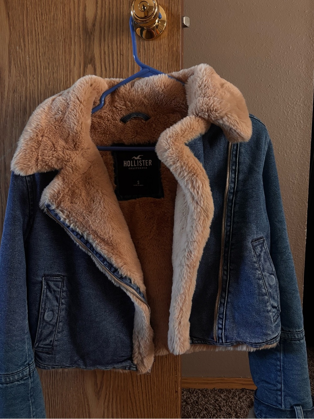 Hollister Blue Denim Jacket with Cream Faux Shearling Lining